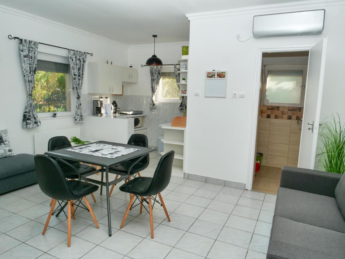 Cseresznyes Apartman Берекфюрдё Экстерьер фото